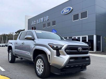 Used 2025 Toyota Tacoma SR5