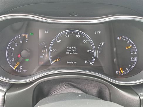 Used 2022 Jeep Grand Cherokee Limited image 21