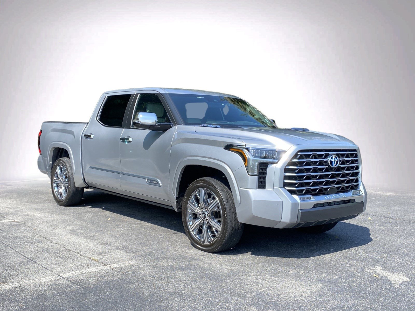 Used 2024 Toyota Tundra Capstone AWD/4WD image 2