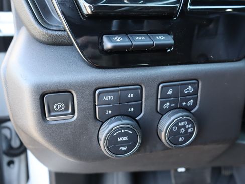 Used 2022 Chevrolet Silverado 1500 ZR2 w/ Technology Package AWD/4WD image 20