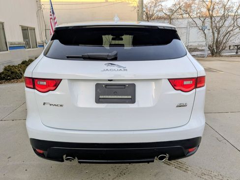 Used 2017 Jaguar F-PACE Premium image 15