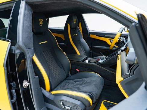 Used 2024 Lamborghini Urus S AWD/4WD image 19