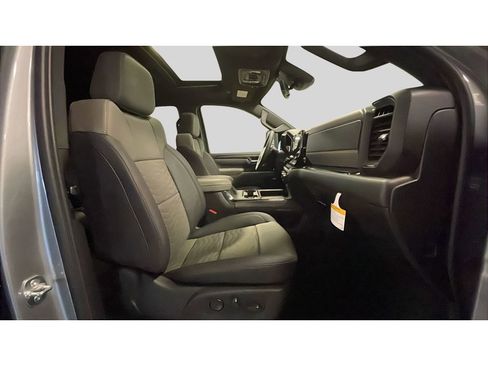 New 2026 Chevrolet Silverado 2500 ZR2 image 16