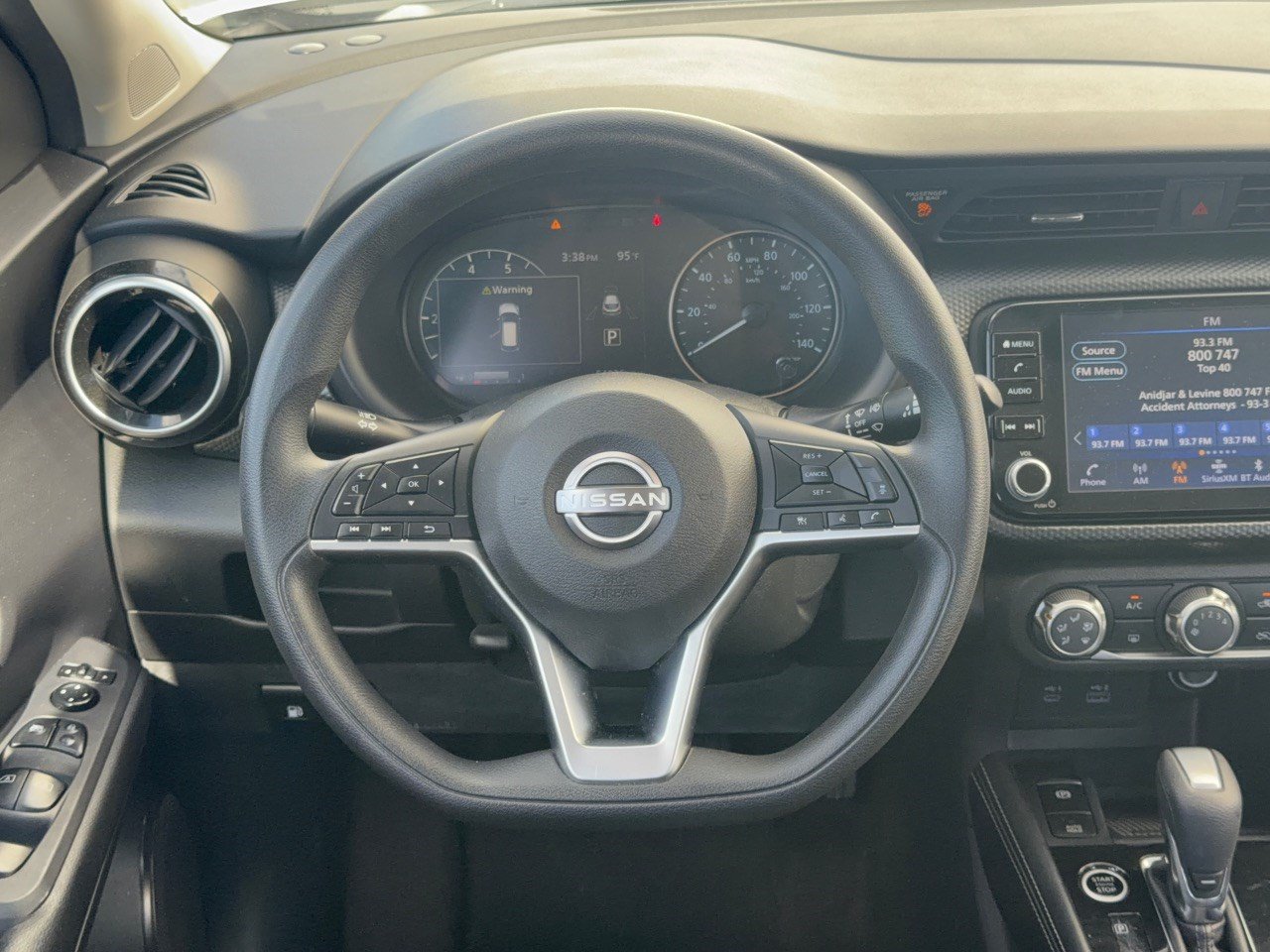 Used 2023 Nissan Kicks SV FWD image 10
