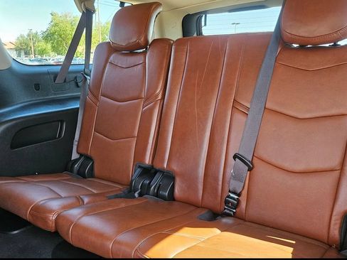 Used 2015 Cadillac Escalade ESV Premium AWD/4WD image 30