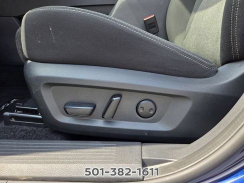 Used 2025 Nissan Rogue SV FWD image 10