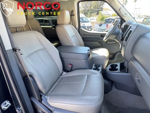 Used 2020 Nissan NV 3500 SL image 27