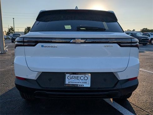 New 2026 Chevrolet Equinox EV LT image 9