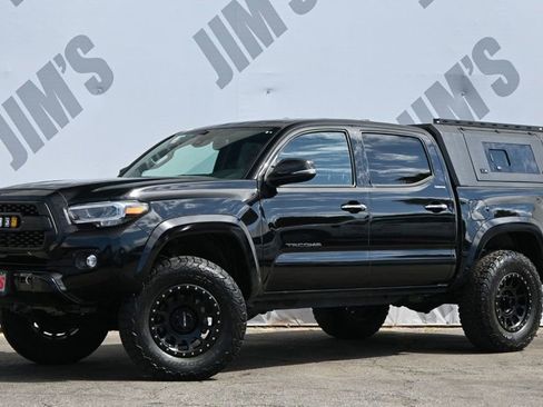 Used 2020 Toyota Tacoma Limited AWD/4WD image 1
