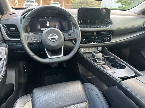 Certified 2022 Nissan Rogue Platinum w/ Head-Up Display Package image 23