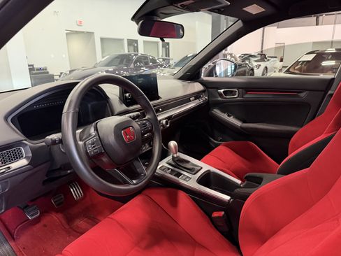 Used 2023 Honda Civic Type R image 11
