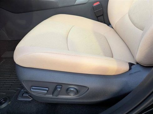 Certified 2025 Toyota RAV4 XLE w/ Convenience Package FWD image 4
