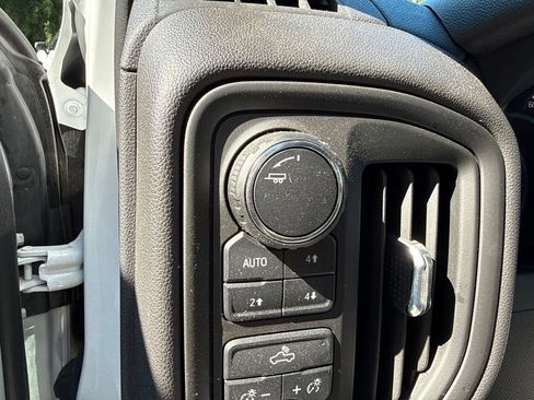 Used 2024 Chevrolet Silverado 1500 Custom Trail Boss w/ LPO, Dark Essentials Package AWD/4WD image 24