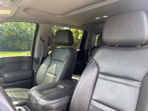 Used 2020 GMC Sierra 1500 Denali w/ Denali Ultimate Package AWD/4WD image 11