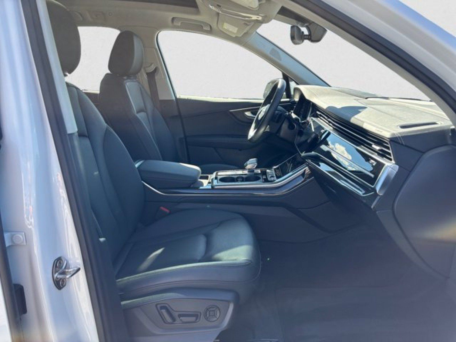 Used 2023 Audi Q7 3.0T Prestige w/ Prestige Package AWD/4WD image 21