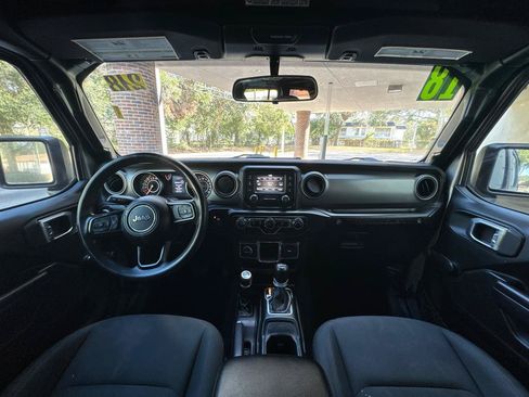Used 2018 Jeep Wrangler Unlimited Sport AWD/4WD image 20