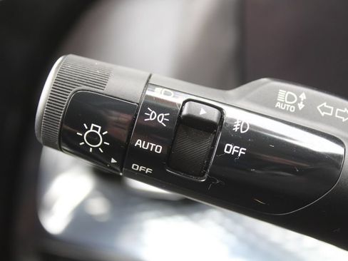 Used 2023 Kia Carnival SX Prestige FWD image 36