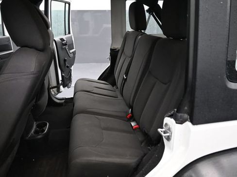 Used 2017 Jeep Wrangler Unlimited Sport AWD/4WD image 11