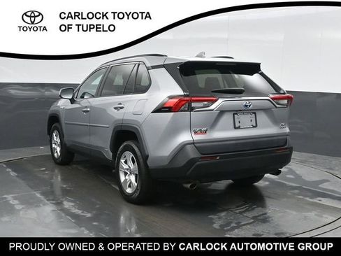 Used 2021 Toyota RAV4 XLE image 9