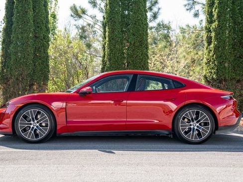 Used 2024 Porsche Taycan RWD image 9