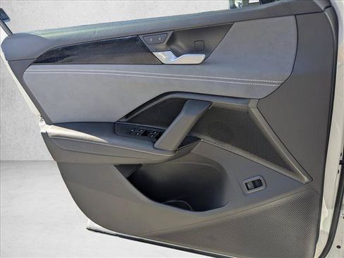 New 2026 Volkswagen Tiguan SE FWD image 21
