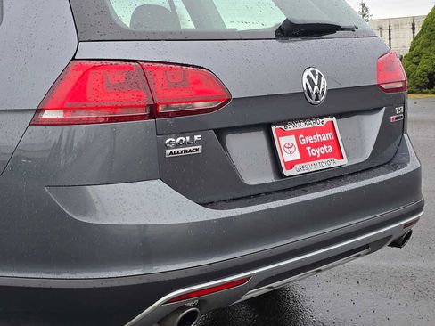 Used 2017 Volkswagen Golf Alltrack SEL image 15
