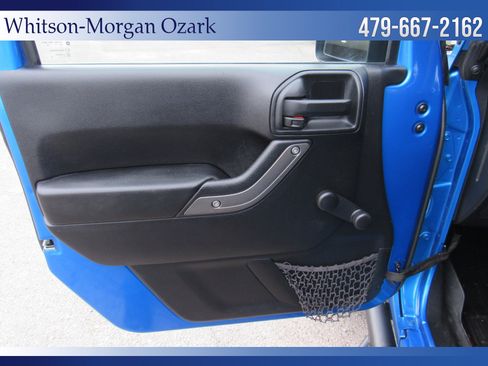 Used 2016 Jeep Wrangler Unlimited Sport w/ Connectivity Group AWD/4WD image 32