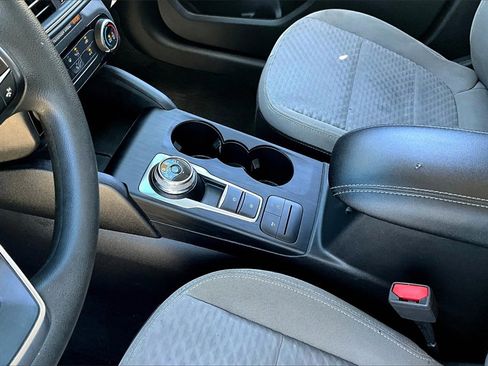 Used 2022 Ford Escape SE image 14