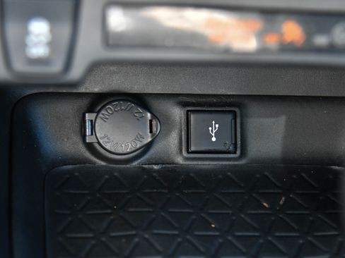 Used 2020 Toyota RAV4 XLE Premium FWD image 25