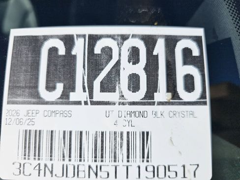 New 2026 Jeep Compass Latitude image 10