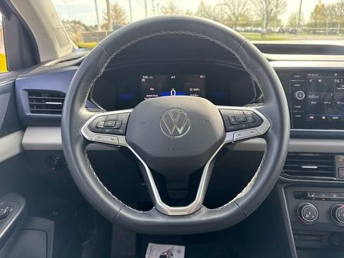 Used 2022 Volkswagen Taos SE image 20