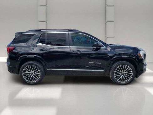 New 2026 GMC Terrain Denali w/ LPO, Floor Liner Package AWD/4WD image 4