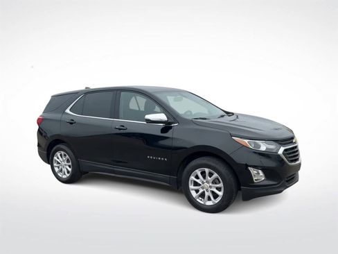 Used 2018 Chevrolet Equinox LT image 2