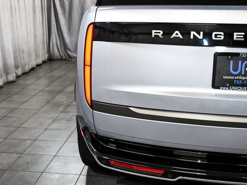 Used 2024 Land Rover Range Rover Long Wheelbase SE AWD/4WD image 99