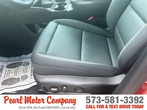 Used 2026 GMC Terrain AT4 AWD/4WD image 10