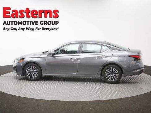 Used 2023 Nissan Altima 2.5 SV FWD image 59