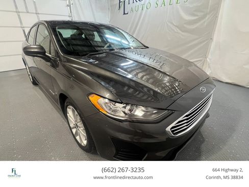 Used 2019 Ford Fusion SE FWD image 1