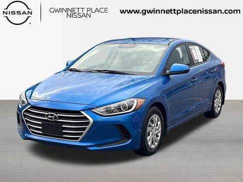 Used 2017 Hyundai Elantra SE image 1