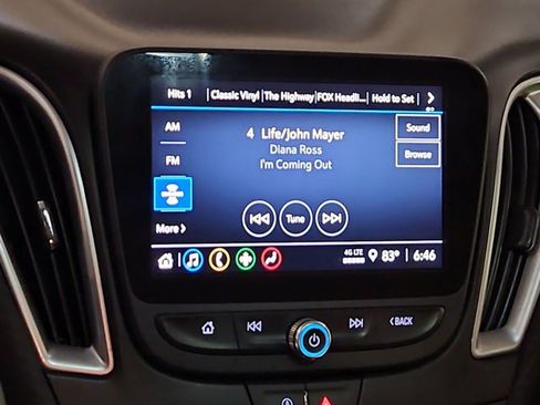 Used 2025 Chevrolet Malibu LT FWD image 11