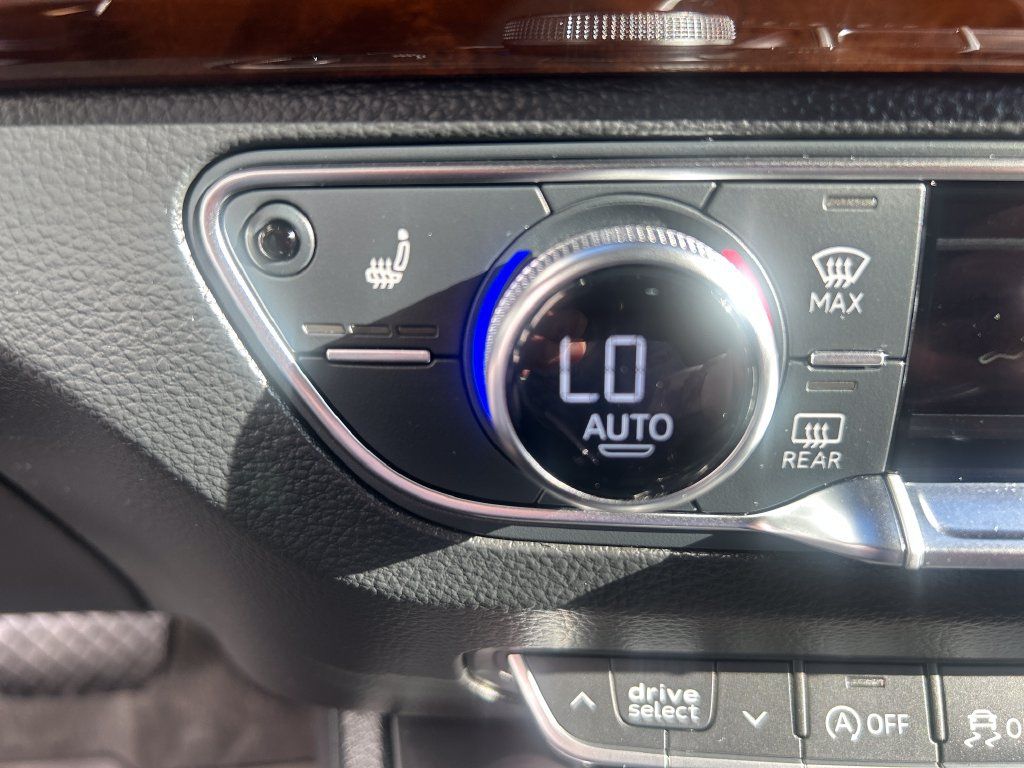 Used 2018 Audi Q5 2.0T Premium Plus w/ Premium Plus Package AWD/4WD image 32