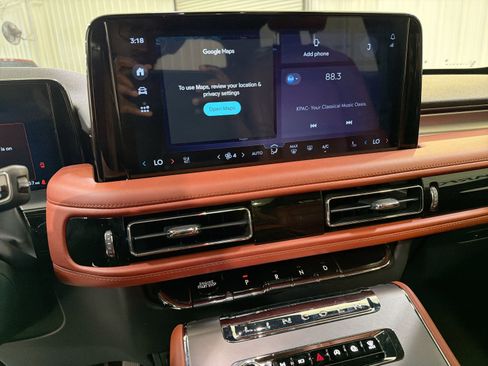 Used 2025 Lincoln Aviator Reserve w/ Illumination Package image 19