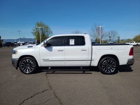 Used 2025 RAM 1500 Limited AWD/4WD image 11
