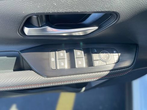 Used 2025 Nissan Kicks SR w/ SR Premium Package AWD/4WD image 15