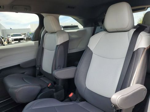 Used 2024 Toyota Sienna XSE FWD image 27