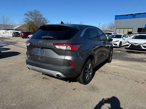 Used 2022 Ford Escape SE w/ Cold Weather Package image 26