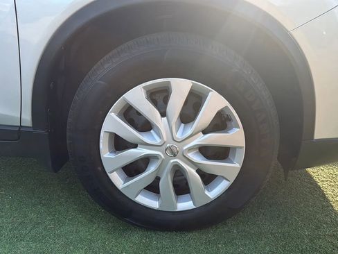 Used 2015 Nissan Rogue S image 46