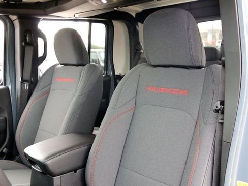 New 2026 Jeep Gladiator Rubicon w/ Steel Bumper Group image 10