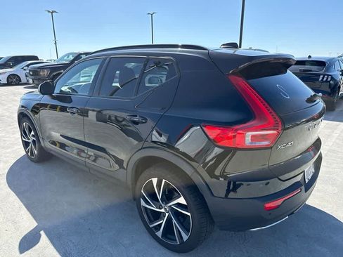 Used 2019 Volvo XC40 T5 R-Design AWD/4WD image 3