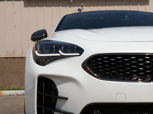 Used 2020 Kia Stinger GT2 AWD/4WD image 6
