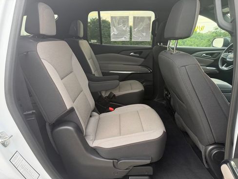 Used 2026 Chevrolet Traverse LT w/ Driver Confidence Package FWD image 18